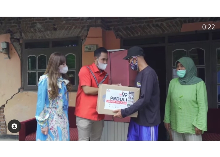 Gilang Juragan 99 Salurkan Ribuan Sembako pada Korban Bencana di Malang