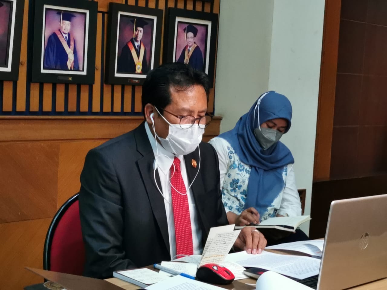 Lulus Program Doktor Fisip UI, Fadjroel Rachman Angkat Disertasi Distingsi Pemilih di Indonesia