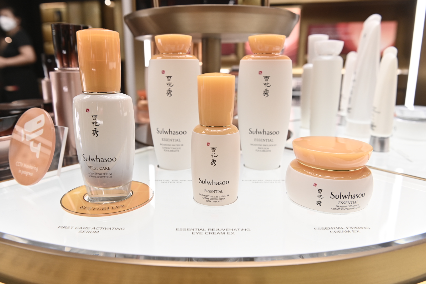 1619170608-Display-Produk-Sulwhasoo-Plaza-Senayan-02-(1).JPG