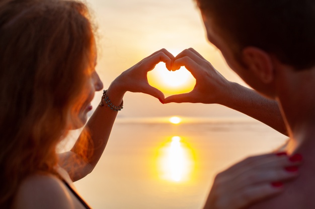 6 Cara Ungkapkan Cinta Tanpa Bilang ‘I Love You’