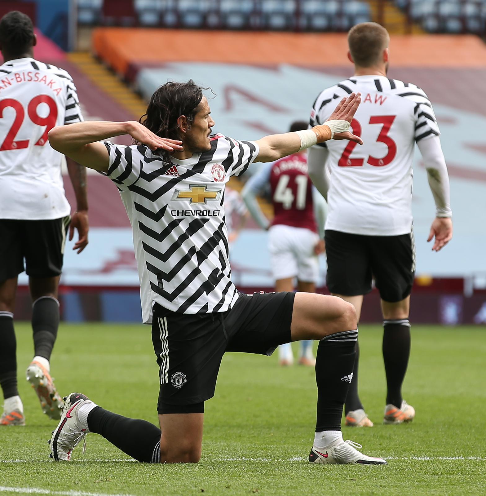 Top! Edinson Cavani Masih Lanjut di Man United Musim Depan