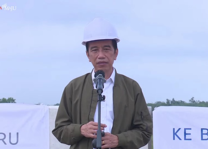 1621419321-jokowi-provinsi-padang.jpg