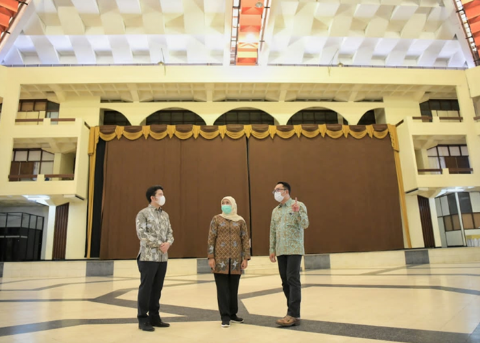 Ridwan Kamil Bakal Desain Ulang Islamic Center Surabaya 