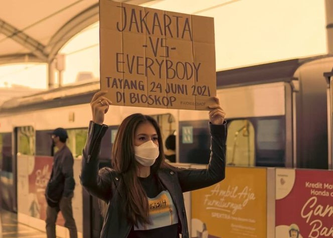 Wulan Guritno Umumkan Jadwal Tayang Film 'Jakarta vs Everbody' 