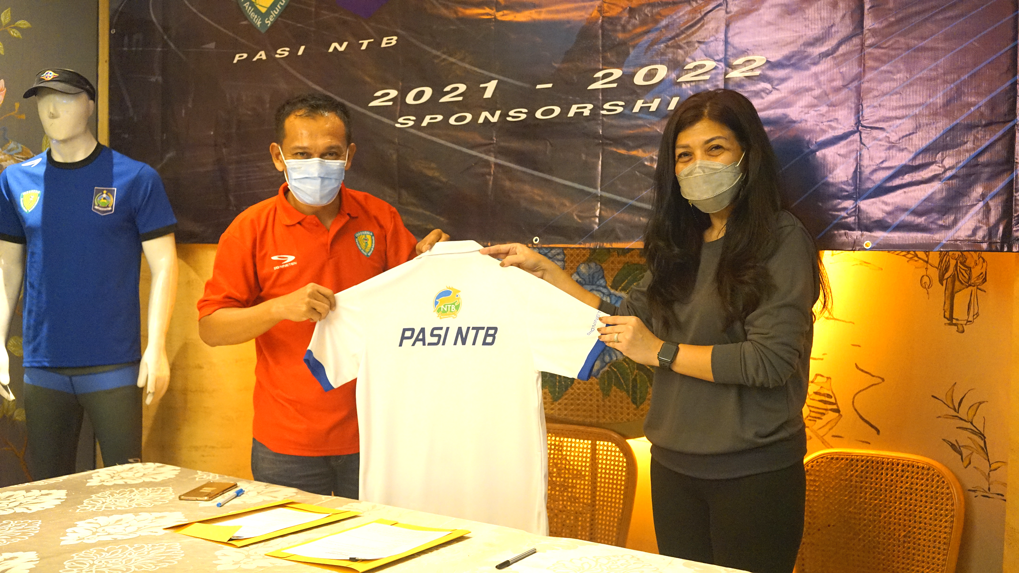Sambut PON Papua 2021, Brand Sepatu 910 Nineten Support Atlet PASI NTB