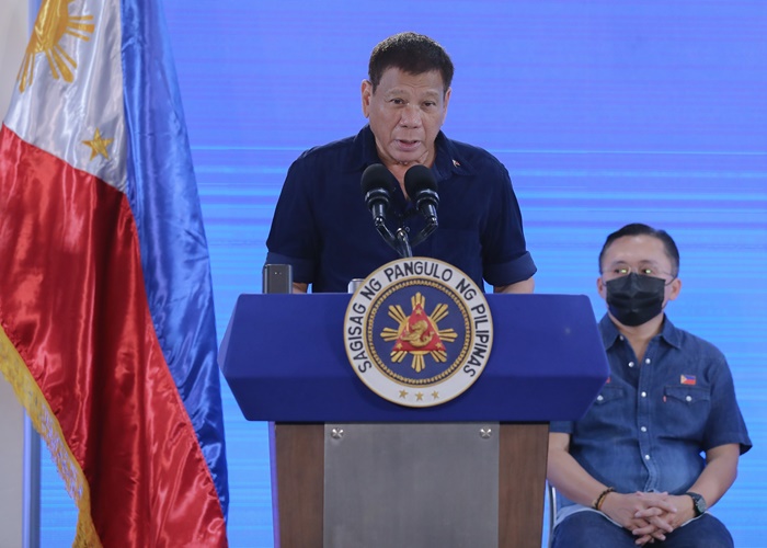 Presiden Filipina Duterte Ancam Rakyat: Pilih Vaksin atau Penjara? 