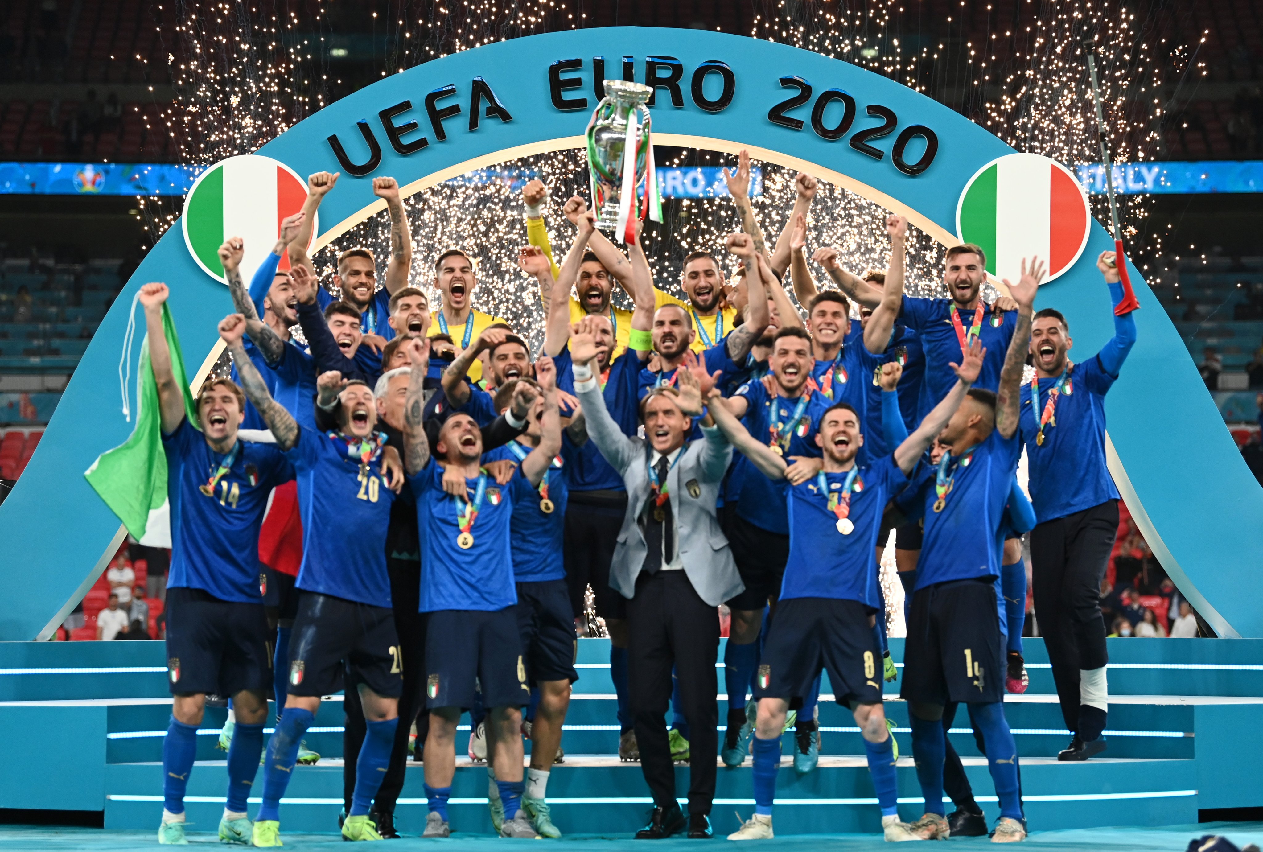 Roundup Hari Ini, Dokter Lois Ditangkap dan Italia Juara Euro 2020 