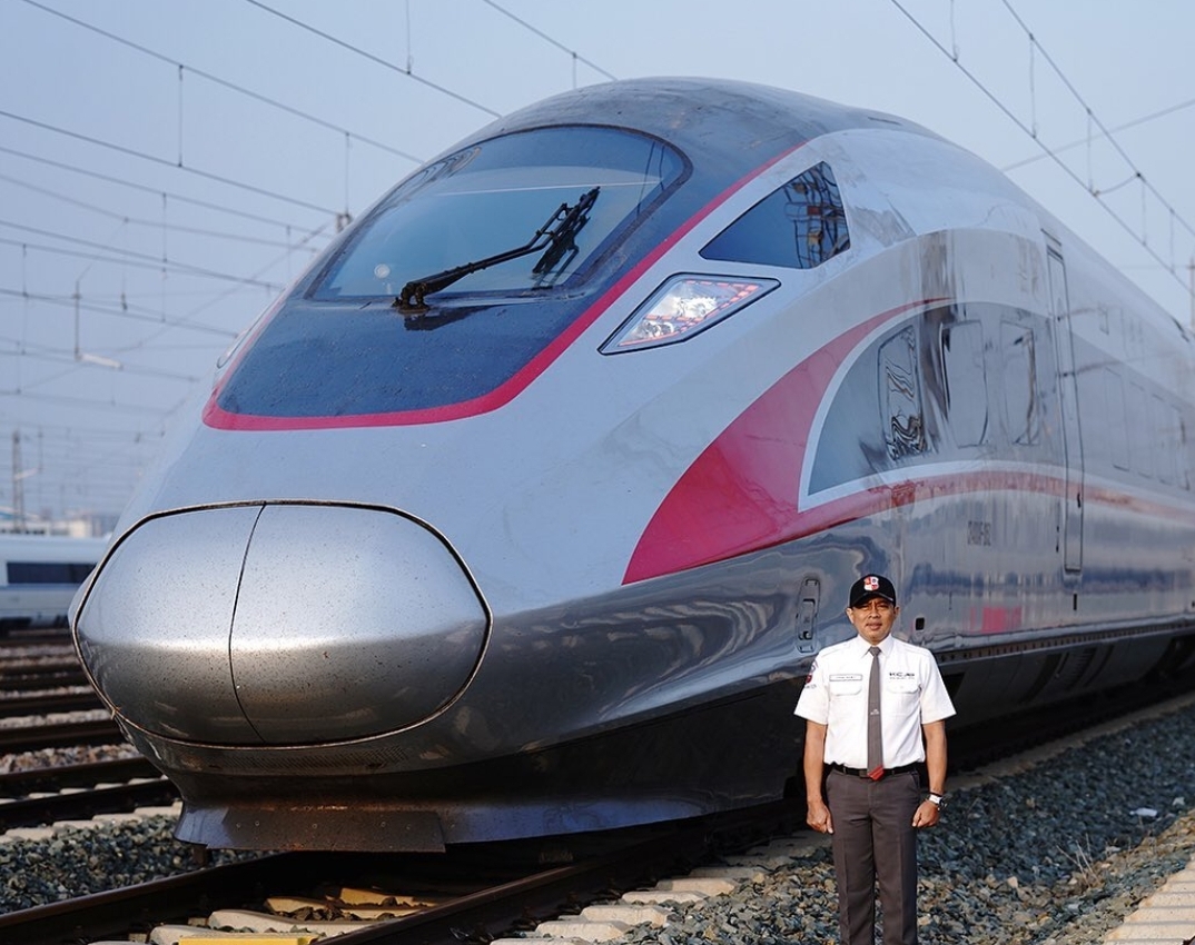 Kereta Cepat Indonesia Cina Buka Lowongan di Bidang Keuangan