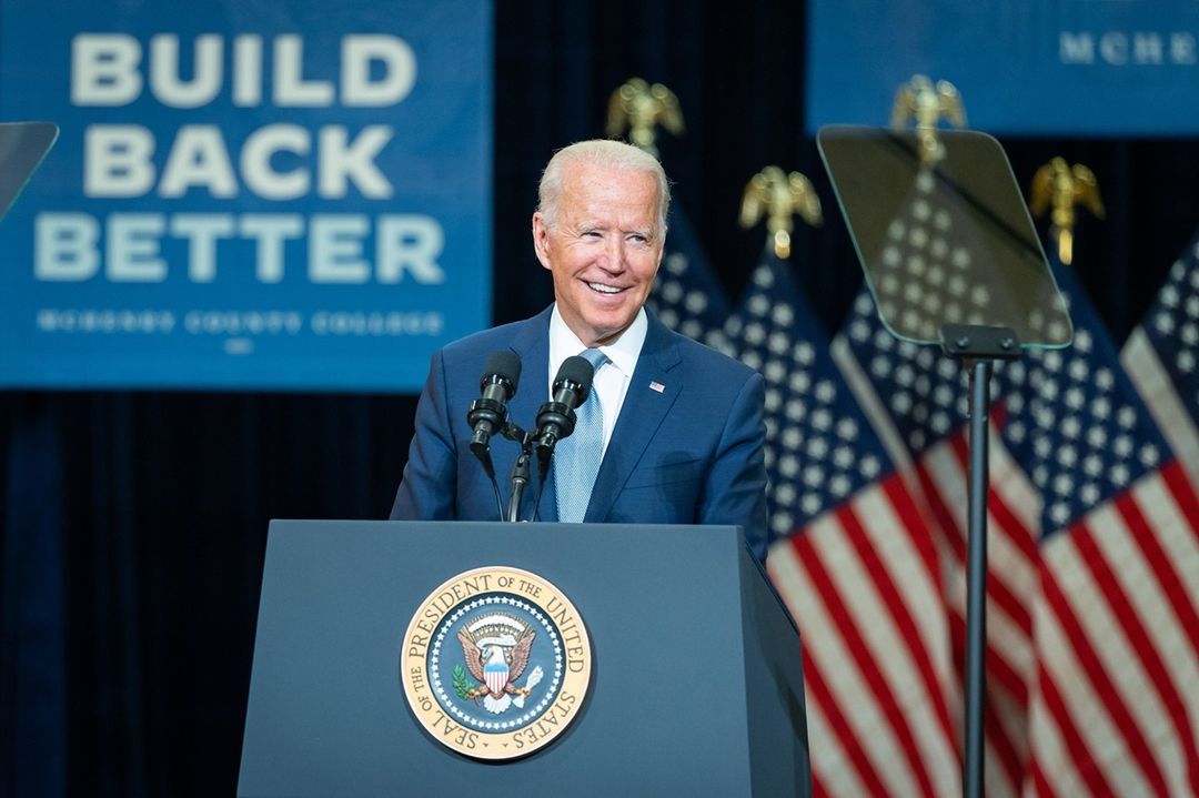 Joe Biden Kecam Dua Ledakan Bom Bunuh Diri di Bandara Kabul Afghanistan