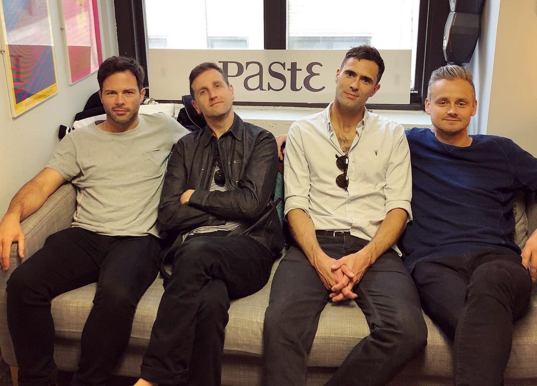Keane Hibur Fans Indonesia di 'Mola Chill Fridays' Jumat Malam