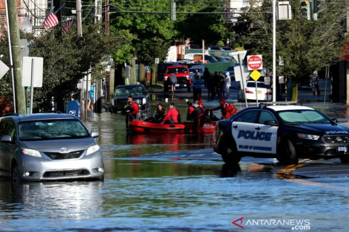 Banjir Bandang Efek Badai Ida Terjang Negara Bagian AS, 44 Orang Tewas