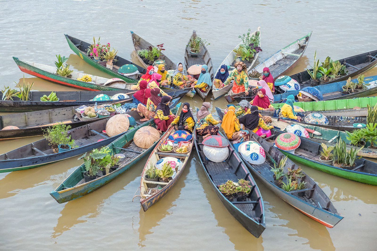 Sandiaga Bakal Dorong Travel Pattern untuk Wisata Pasar Terapung Sungai Martapura