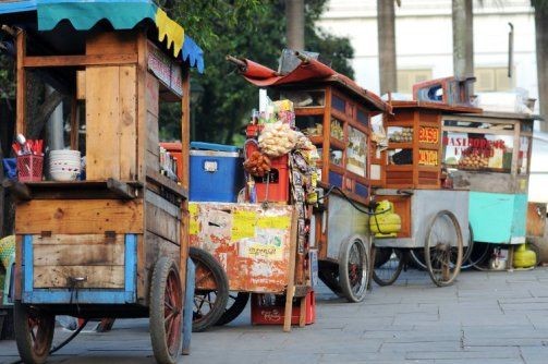 Pemerintah Gelontorkan Rp 1,2 T untuk Bantu PKL dan Warung