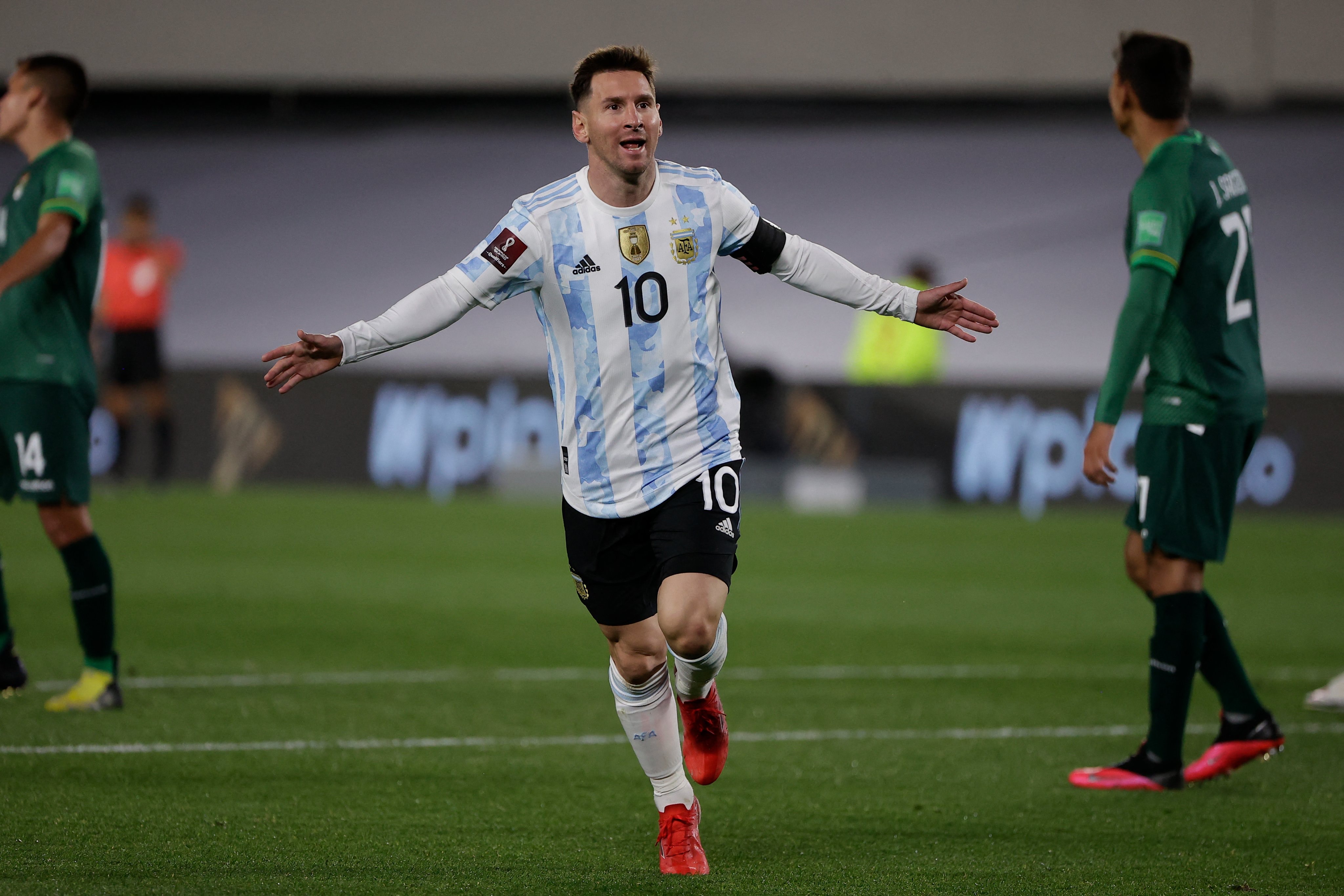 Argentina Menang, Messi Hat-trick dan Bikin Rekor!