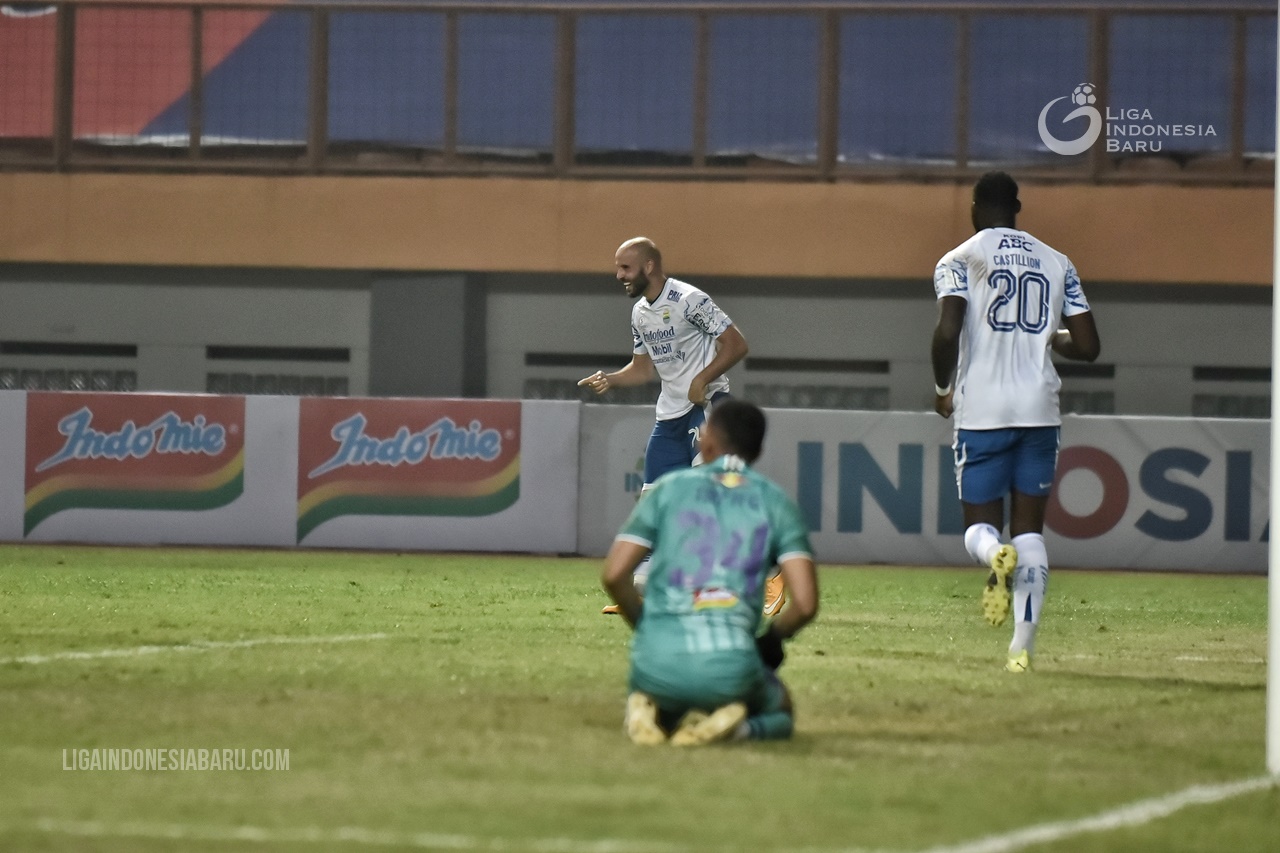 Hasil BRI 1 Liga 2021 Akhir Pekan: Persib Menang, Persija Imbang