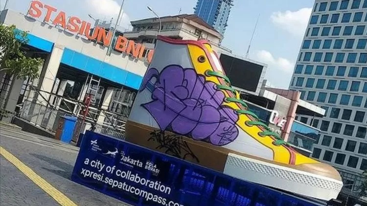 5 Fakta Tugu Sepatu di Sudirman yang Jadi Sasaran Vandalisme