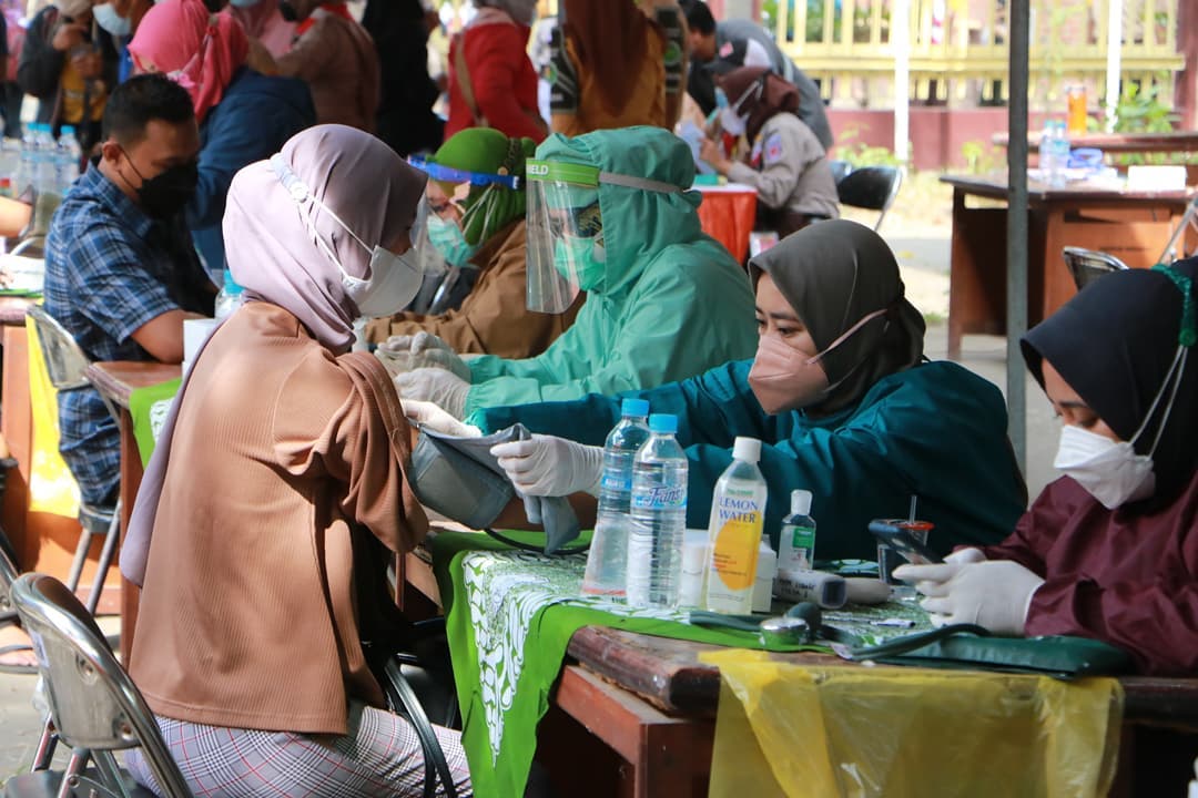 Ada Vaksinasi Massal COVID-19 di Surabaya Besok, Tak Perlu KTP Domisili