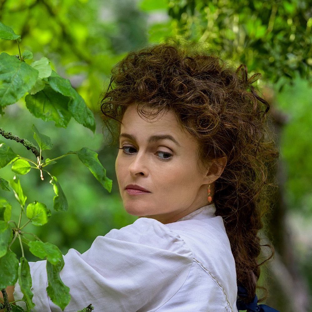 Helena Bonham Carter Kembali Bintangi 'Enola Holmes 2'
