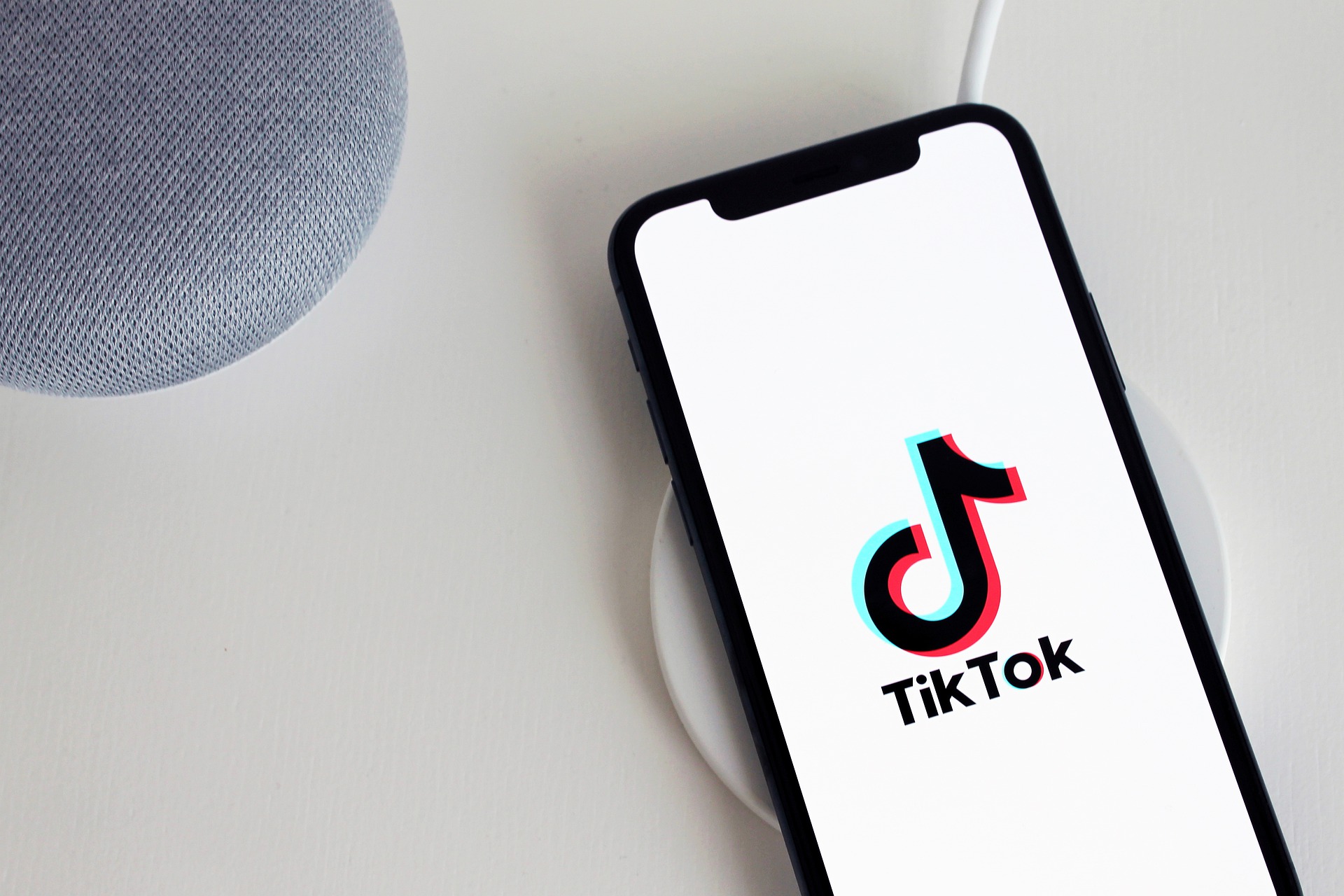 Cara Belanja di TikTok Shop Lewat Live Streaming dan Unggahan