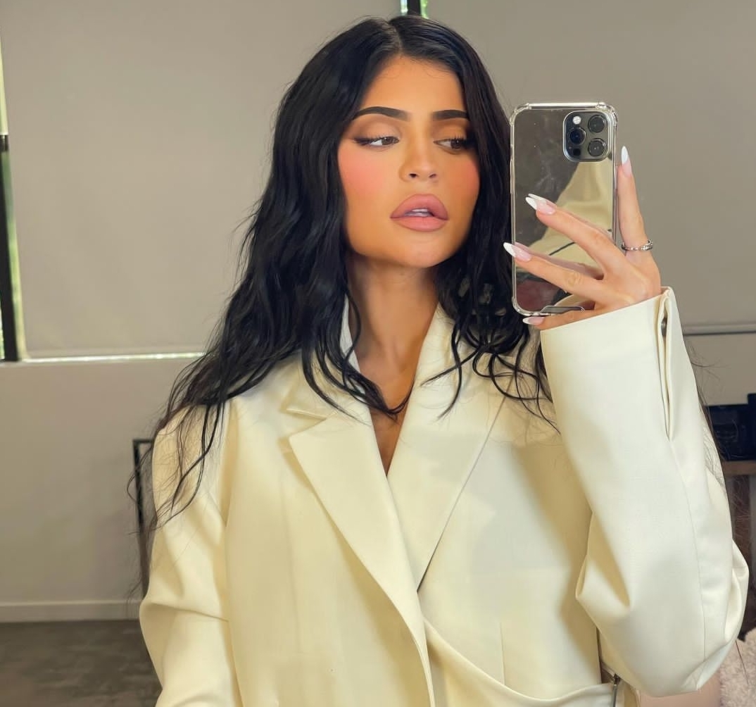 Selain Kylie Jenner, Bisnis Artis Ini Juga Pernah Dikritik Netizen
