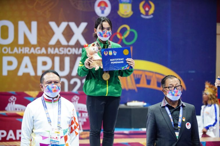 Mahasiswa Unair Berhasil Raih Medali Emas Wushu di PON XX Papua 2021