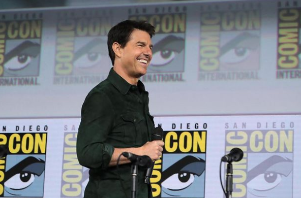 Tampilan Wajah Terlihat Beda, Tom Cruise Operasi Plastik?