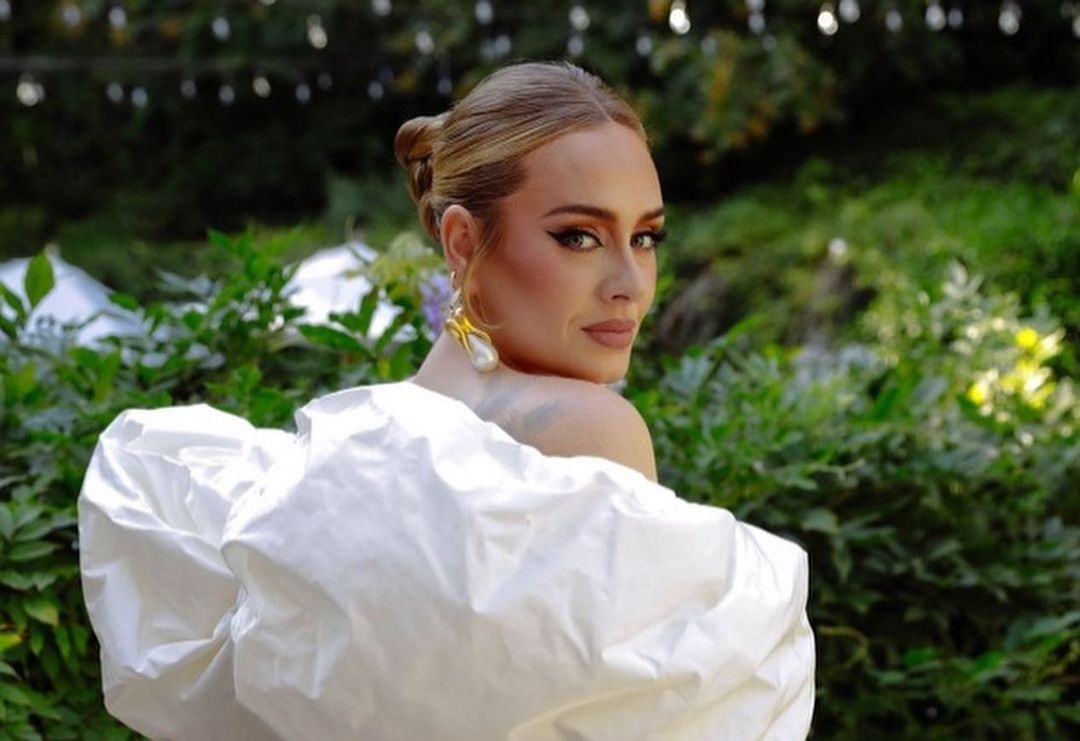 Usai Vakum 6 Tahun, Adele Resmi Rilis Single 'Easy On Me'