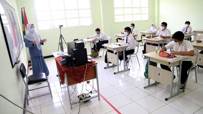 Cegah Kluster Sekolah saat PTM, Pelajar di Surabaya Bakal Jalani Swab Rutin
