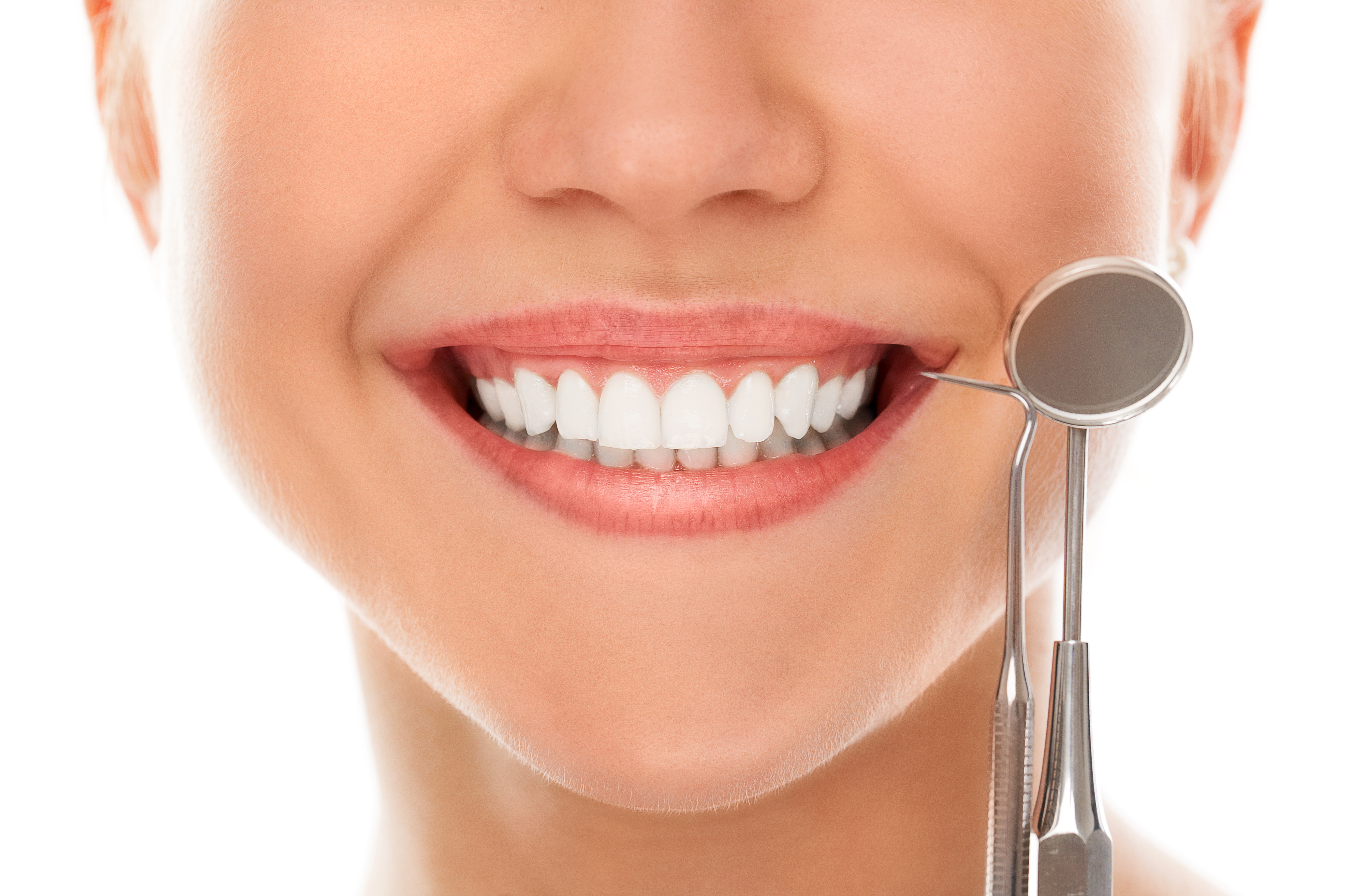 5 Cara Mudah Hilangkan Karang Gigi Tanpa Harus ke Dokter