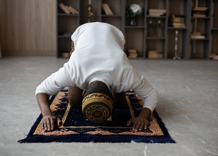 Niat Sholat Taubat Lengkap dengan Tata Caranya