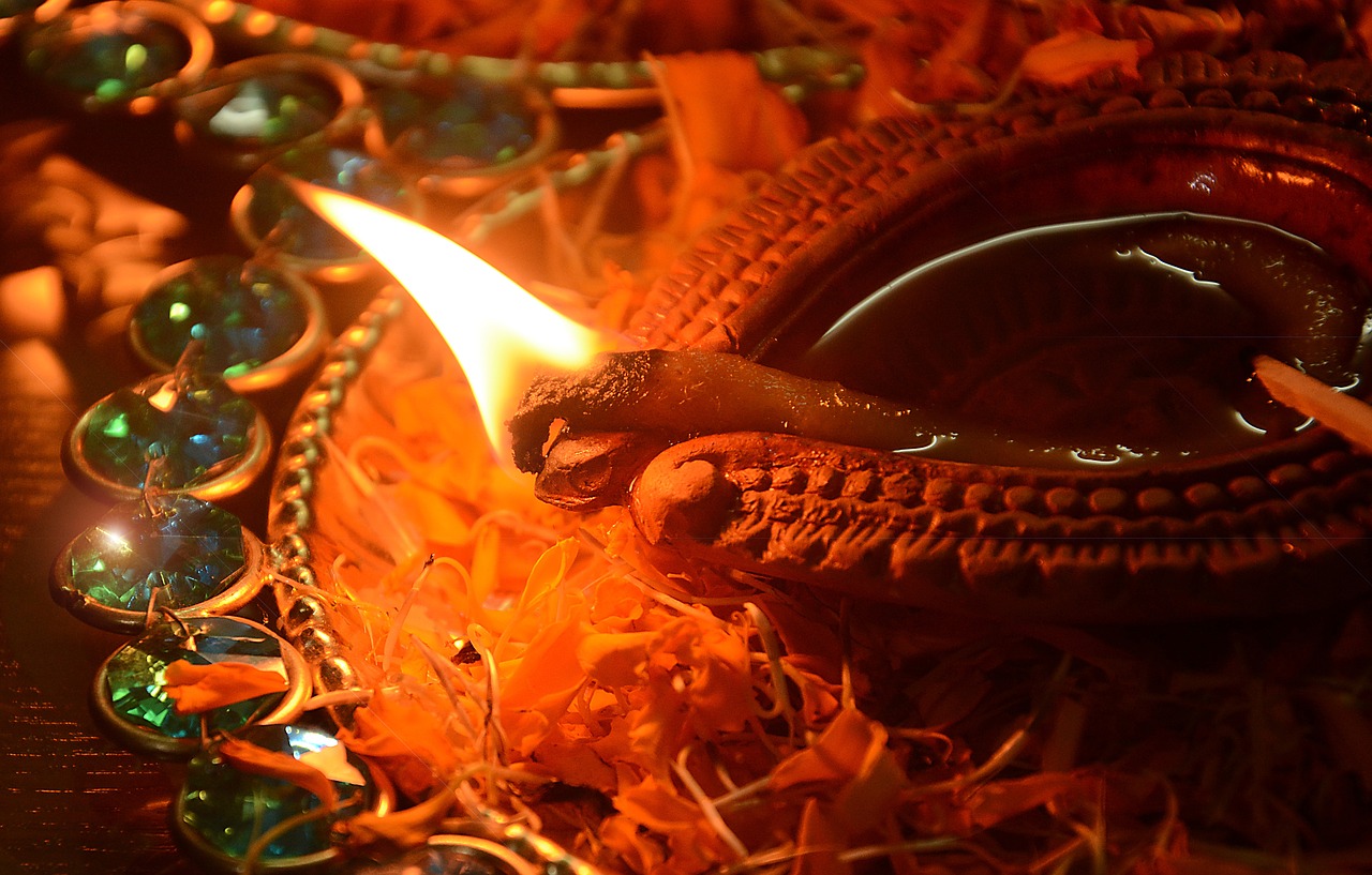 Serba-serbi Perayaan Deepavali, Festival Cahaya Asal India