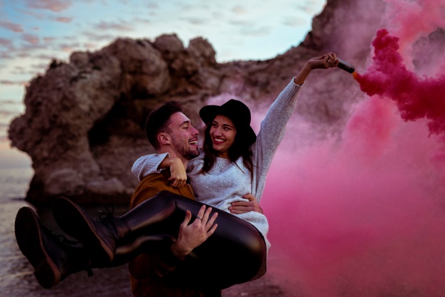 Waspada, Ini 5 Ciri Pelaku Love Bombing!