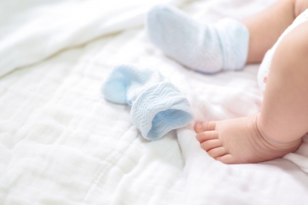 Viral Nakes Cubit dan Pegang Bayi untuk Konten, Pihak RS Klarifikasi