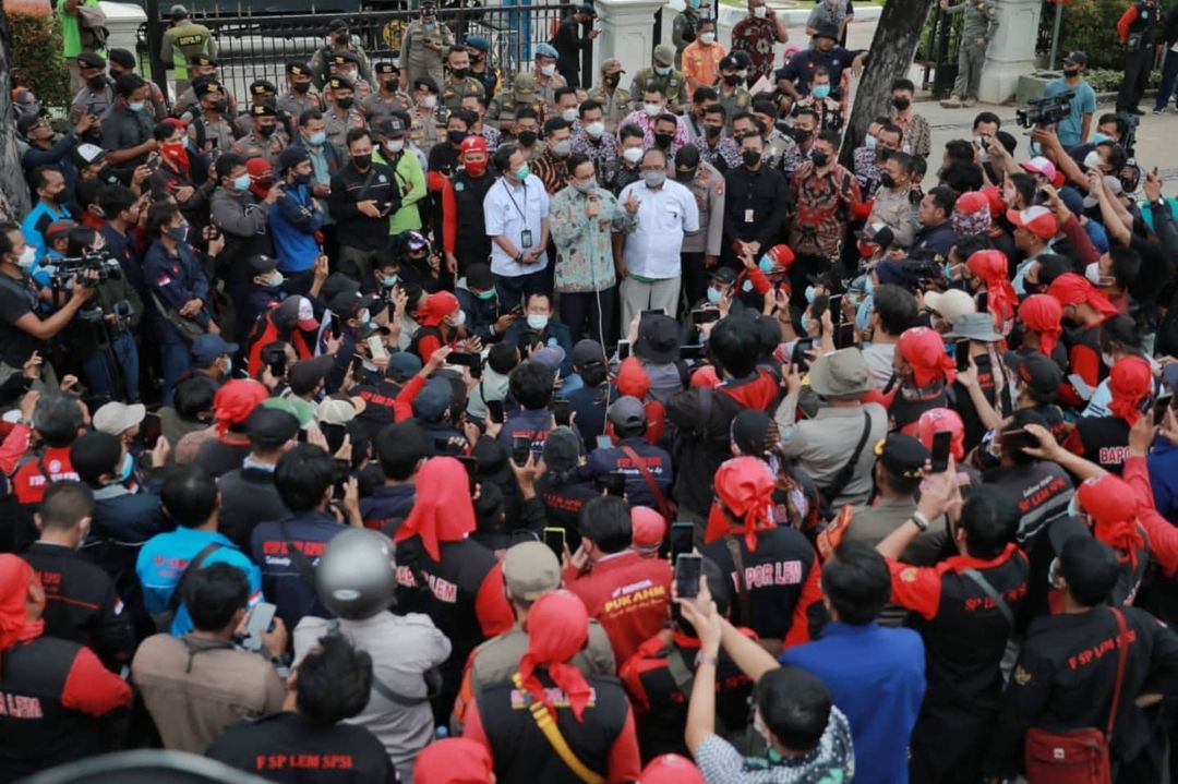 Temui Pendemo Protes UMP 2022, Anies Janjikan Dua Bantuan untuk Buruh