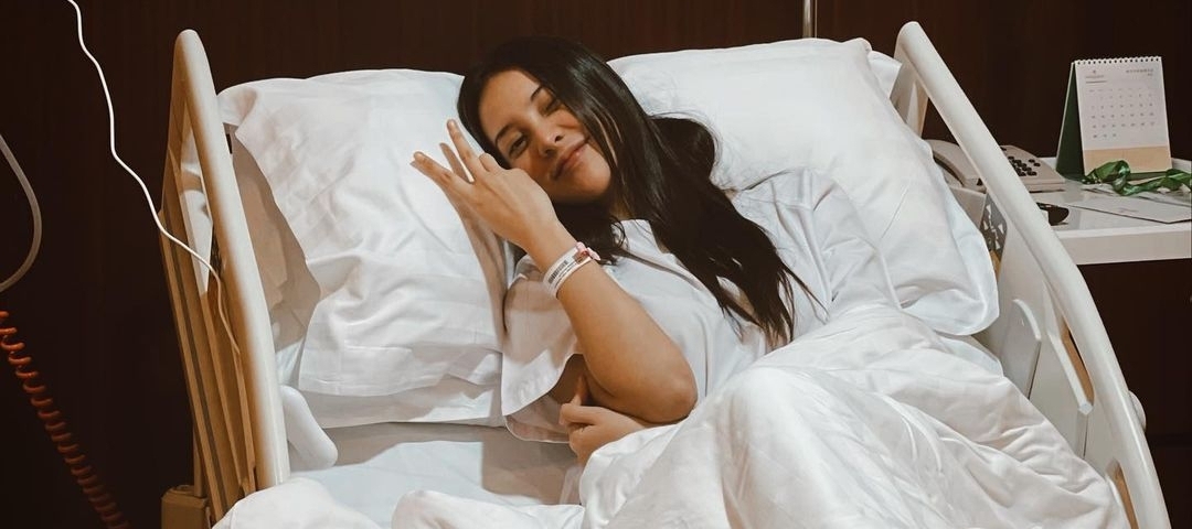 Ditemani Kekasih, Anya Geraldine Jalani Operasi