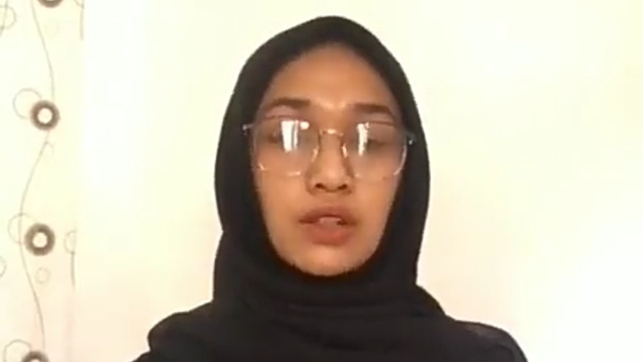 Mahasiswi Ini Minta Maaf Usai Dianggap Menghina Penjual Es