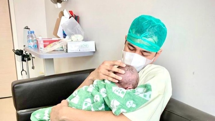 Baby 'R' Anak Kedua Raffi Ahmad dan Nagita Slavina Telah Lahir