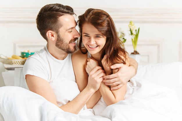 Selain Bercinta, Ini 5 Cara Jaga Kemesraan Bareng Pasangan