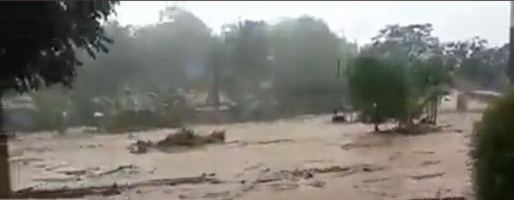 Banjir Bandang Terjang Garut, Satu Rumah Warga Hanyut