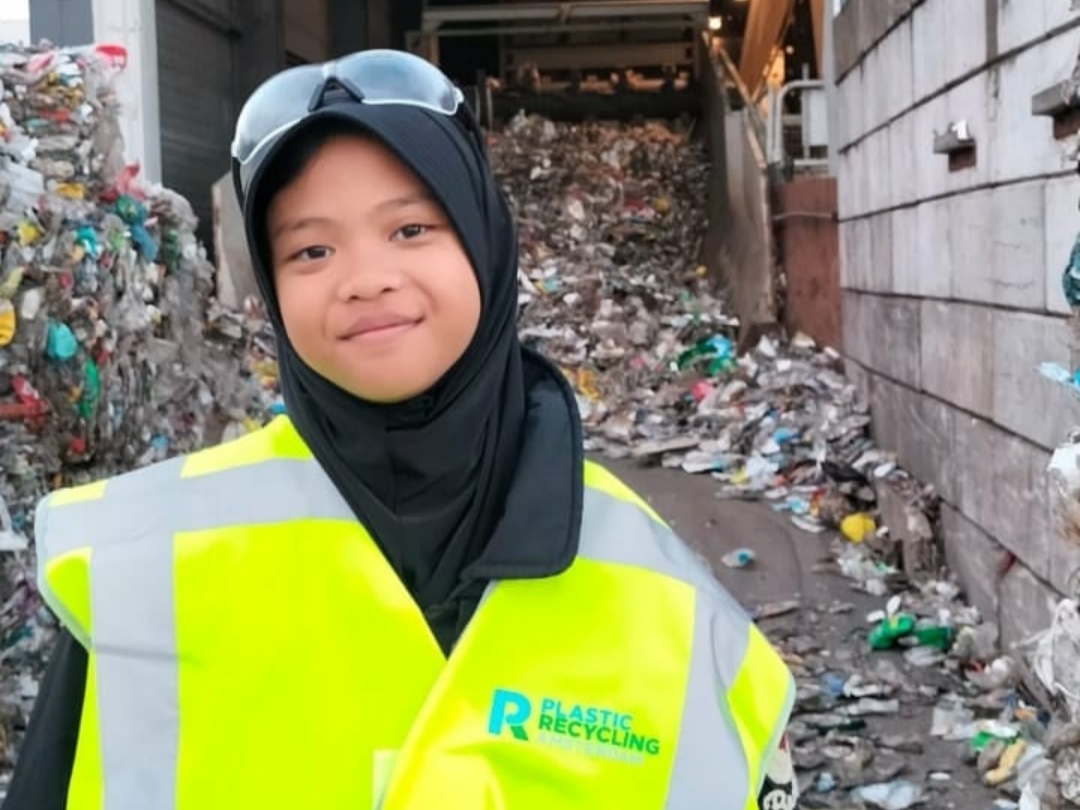 Mengenal Aeshnina, Pelajar SMP di Gresik yang Jadi Aktivis Internasional