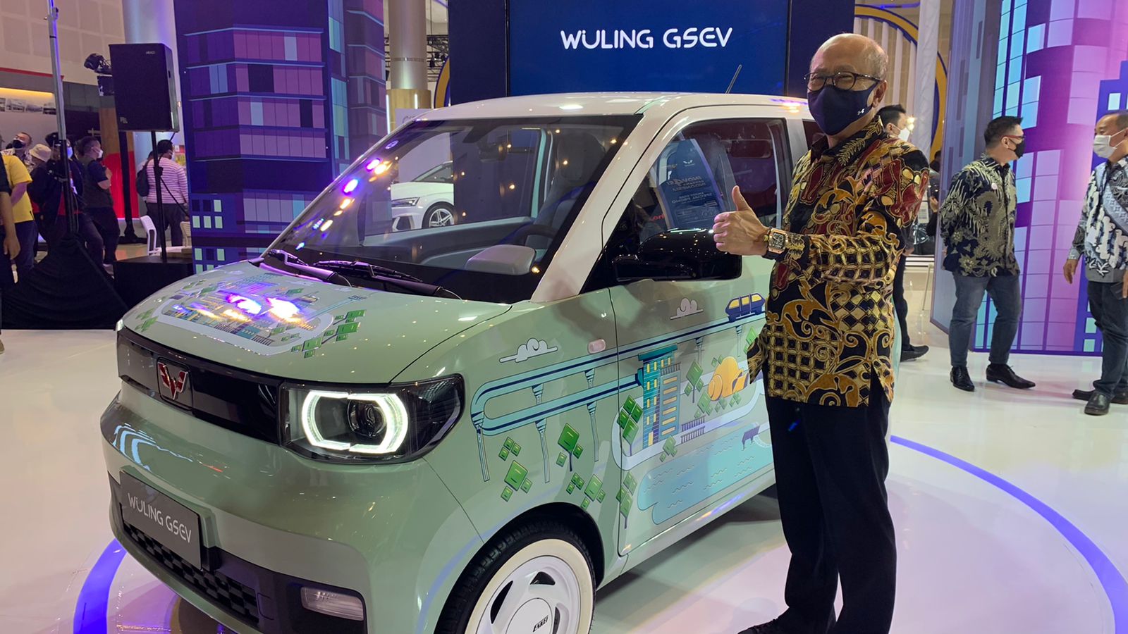 Mobil Listrik Wuling 'GSEV' Mejeng di GIIAS Surabaya 2021