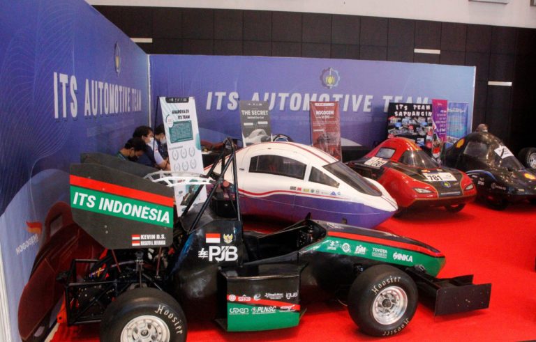 Mahasiswa ITS Pamer 4 Kendaraan Ramah Lingkungan di GIIAS Surabaya 2021