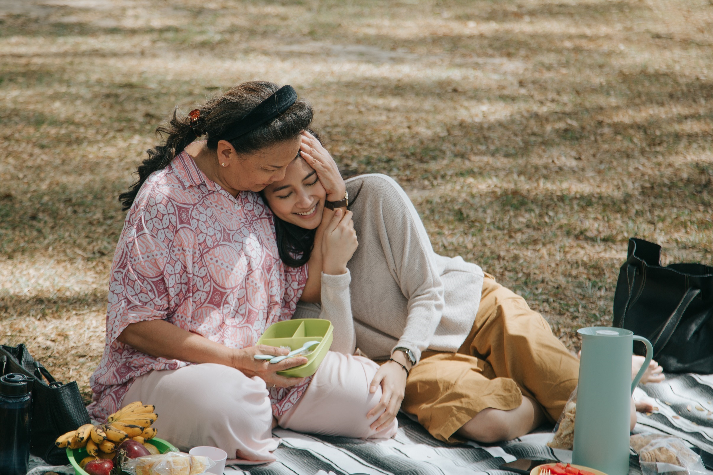 Sinopsis Film 'Just Mom', Bangkitkan Kerinduan Penonton pada Sosok Ibu
