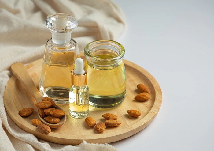 Punya Segudang Manfaat, Simak 3 Cara Pakai Minyak Almond untuk Rambut 
