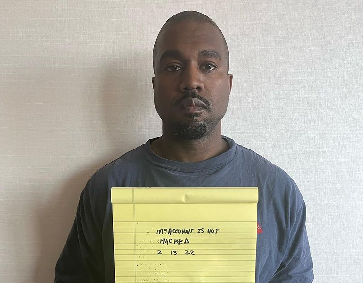 Kanye West Umumkan Puasa Bicara Selama 30 Hari, Gegara Kecaman Netizen?