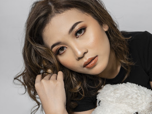 Cicilia Elsa Gambarkan Keraguan pada Pasangan di Single 'Color You'