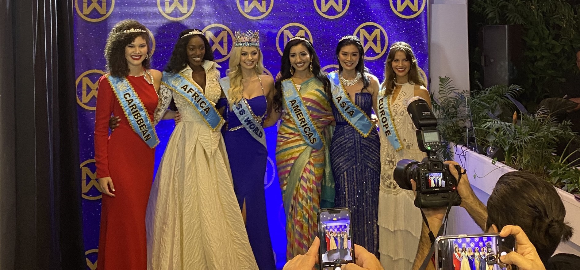 Selamat! Carla Yules Bawa Pulang Gelar Miss World Asia 2021