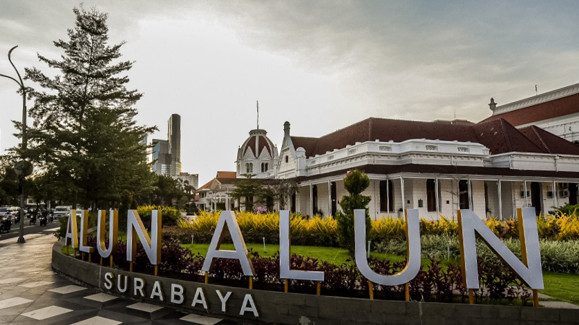Asyik! Alun-alun Kota Surabaya Kembali Dibuka