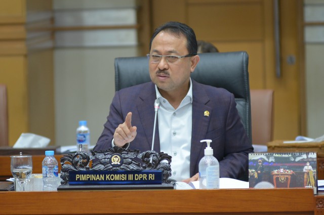 Komisi III DPR Janji Kawal Hak Para Korban Indra Kenz dan Doni Salmanan