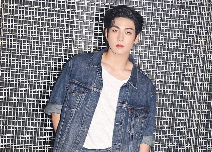 Baekho Eks NU'EST Positif COVID-19 Tanpa Gejala